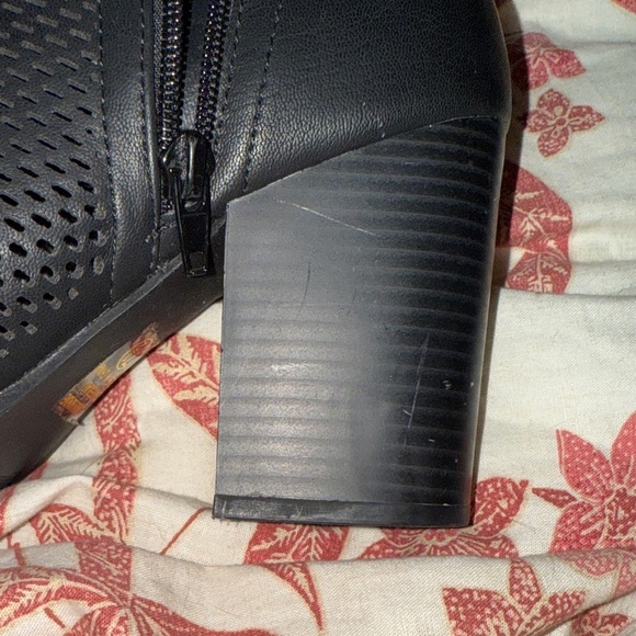 Soda Black Heeled Boots - Picture 8 of 11